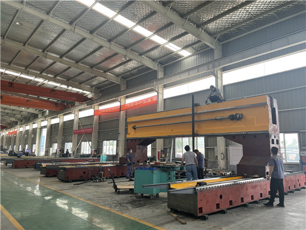 数控平面钻的操作技巧与注意事项—山东三森数控