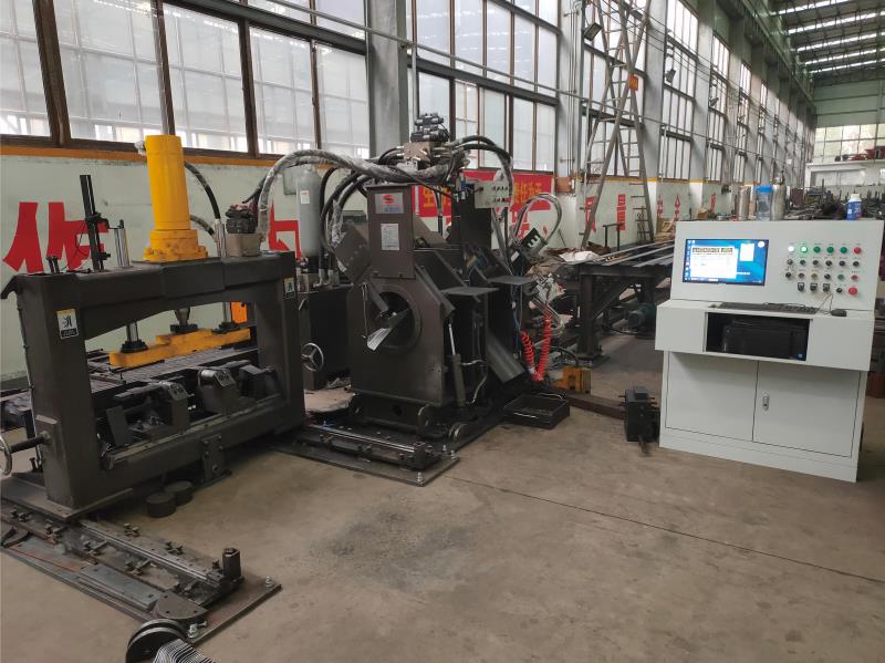 BP系列数控扁钢槽钢抱箍组合生产线