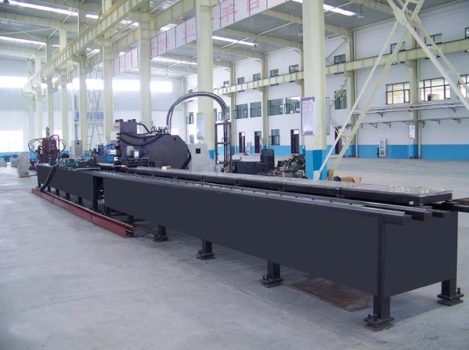 PPL 系列纵梁平板数控冲孔生产线